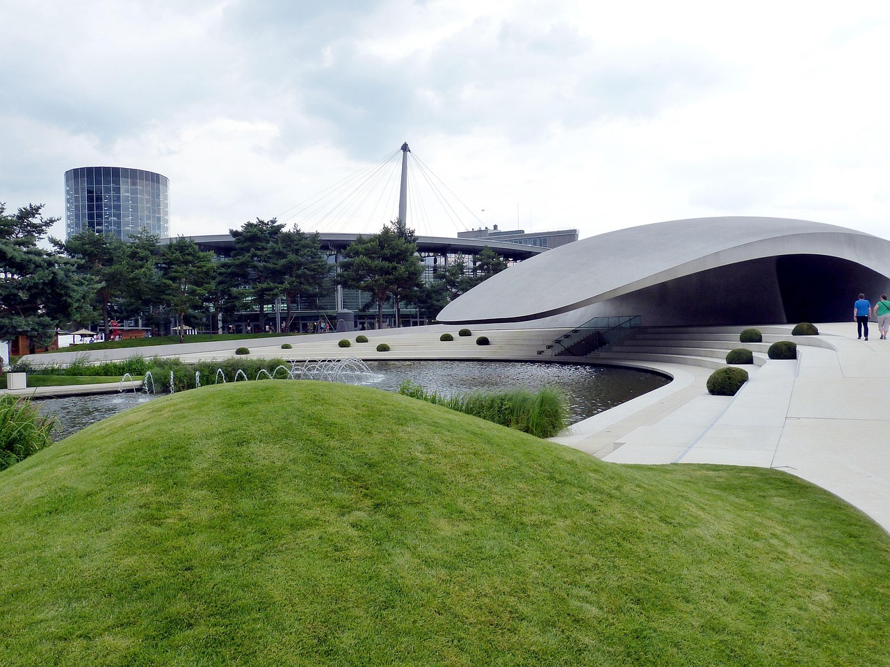 上海大众公用，城市交通的绿色革命与未来展望
